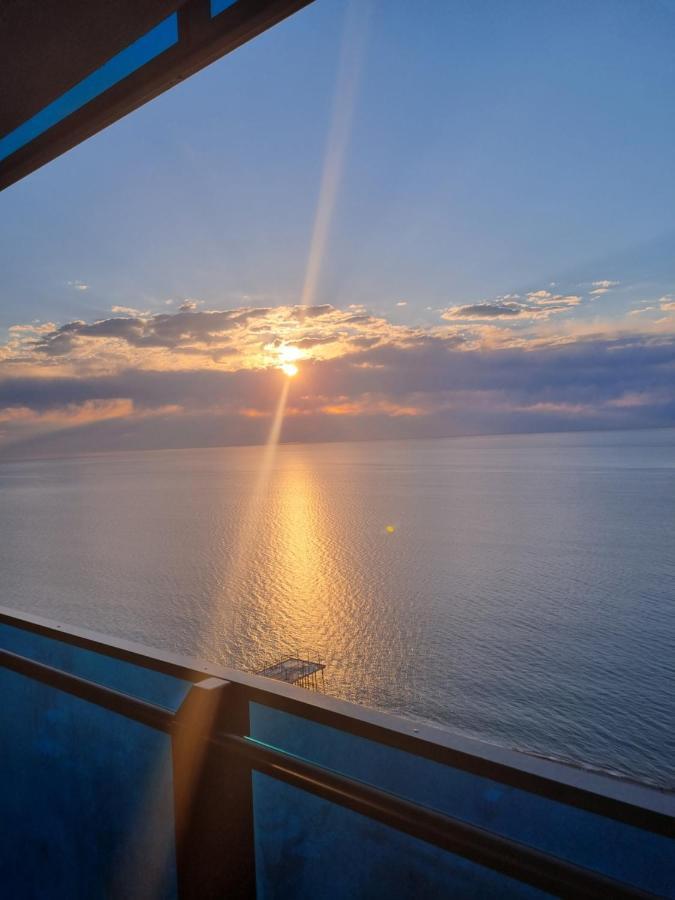 Orbi City Hotel On The Sea Batumi Exterior foto